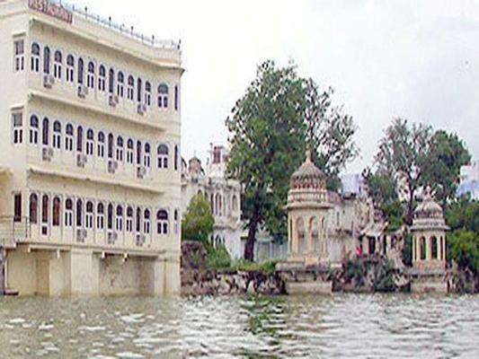 Hotel Sarovar